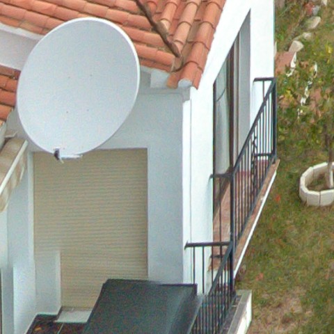 Benalmadena t 1r 10 04